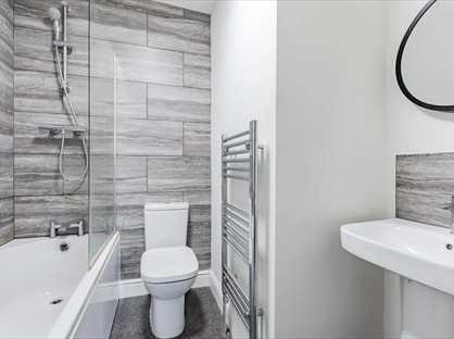 6 Bed Flat, First Avenue, BN3