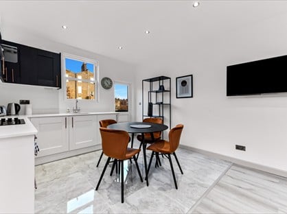 3 Bed Detached House, Venn Street, SW4