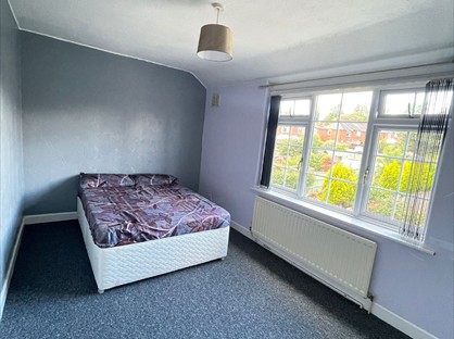Room in a Shared House, Habberley Road, B65