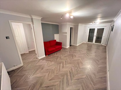 3 Bed Terraced House, Windmill Hill Drive, MK3