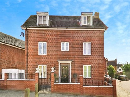 Room in a Shared House, Newacres Road, SE28