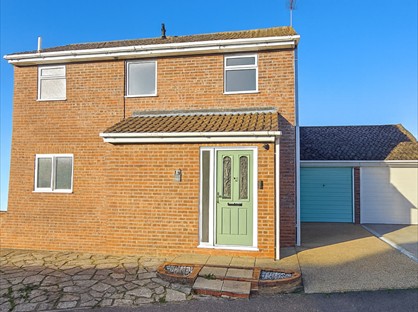 4 Bed Detached House, Purley Way, CO16