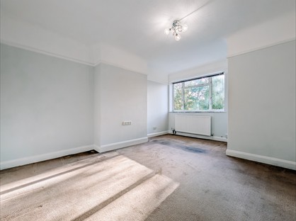 2 Bed Flat, Angel Hill, SM1