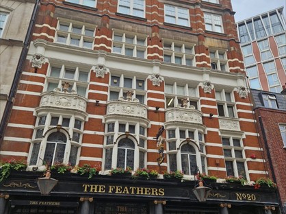 2 Bed Flat, Broadway, SW1H