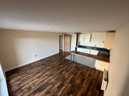 2 Bed Flat, Lambeth Court, SS7