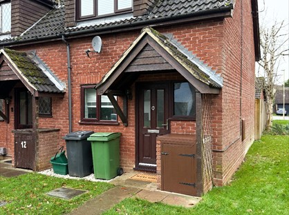 2 Bed Semi-Detached House, Mongers Piece, RG24