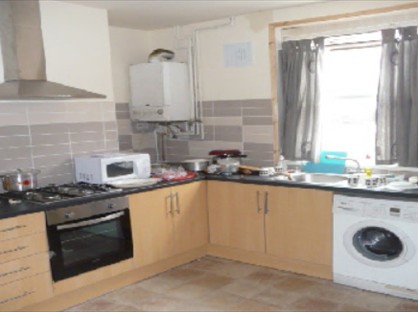 6 Bed Terraced House, Spring Grove Walk, LS6