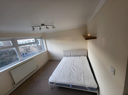 Room in a Shared Flat, Ramsons Avenue, MK14