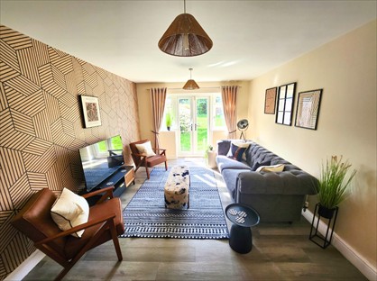 4 Bed Semi-Detached House, Aylesbury, HP21