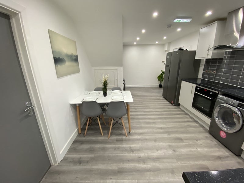 Room in a Shared House, Robin Hood Road, CV3, N1 7GU