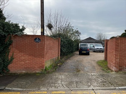 4 Bed Detached House, Broom Hill Road, ME2