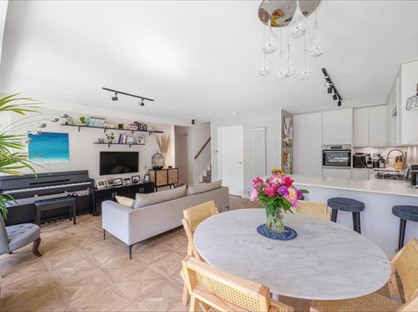 4 Bed Maisonette, Goulden House, SW11