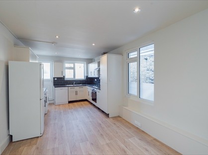 3 Bed Terraced House, Stephendale Road, SW6