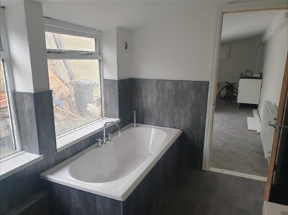 2 Bed Maisonette, High Street, CF43