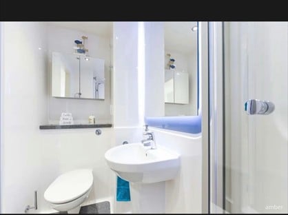 Room in a Shared Flat, Byrom Point, L3