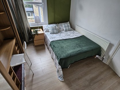 Room in a Shared House, Scales Road, N17