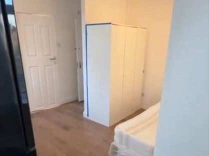 1 Bed Flat, Bedroom With Open Plan Kitchen Loung, HA1