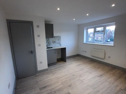 Studio Flat, Keats Way, UB7