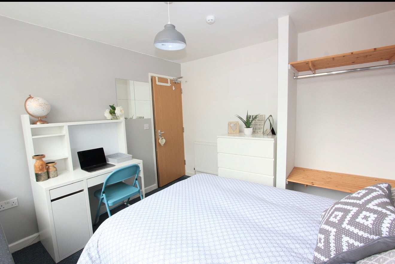 Additional image 3 of 5 Bed Terraced House, Thackeray Road, SO17, N1 7GU