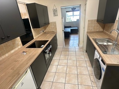 5 Bed Terraced House, Thackeray Road, SO17