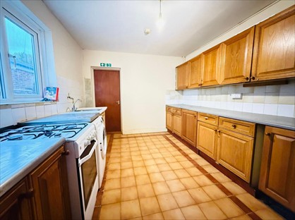 4 Bed Terraced House, Townsend Road, UB1