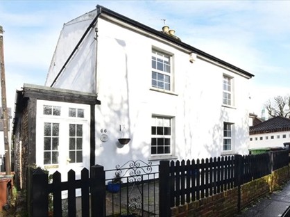 4 Bed Semi-Detached House, Sparrows Herne, WD23