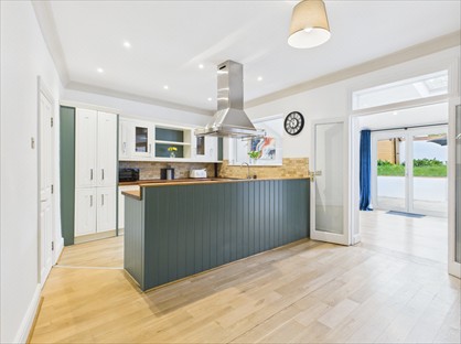 5 Bed Terraced House, Queens Road, GL50