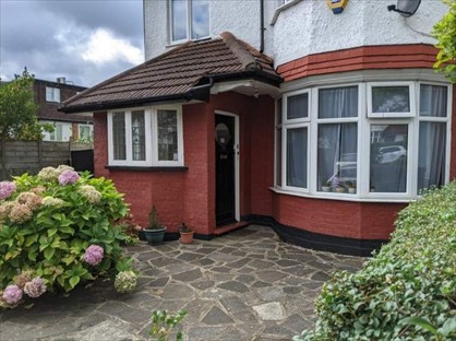 2 Bed Flat, Leeside Crescent, NW11