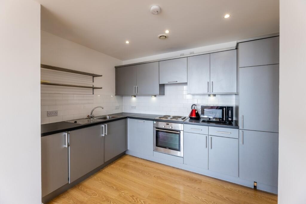 3 Bed Flat, Sauchiehall Street, G2 photo 4