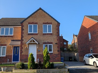 3 Bed Semi-Detached House, St. Peters Drive, DN6