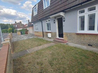 Room in a Shared House, Howard Road, IG11