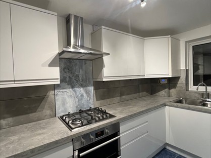 3 Bed Terraced House, Kestrel Avenue, TW18
