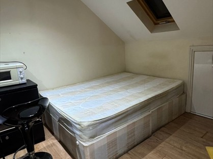 Room in a Shared House, Wood Lane, NW9