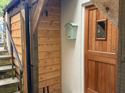 2 Bed Terraced House, Chepstow Houuse, BA10