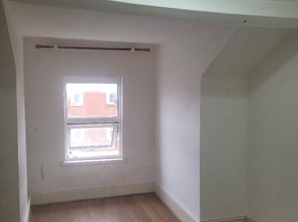 Studio Flat, Cricklade Road, SN2