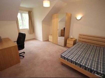 4 Bed Semi-Detached House, Orchard Court, BL9