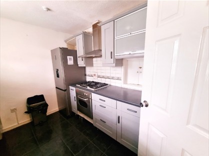 Room in a Shared House, Sandown Road, SL2