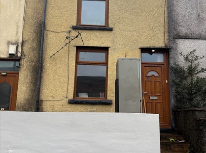2 Bed Terraced House, Gwernllwyn Terrace, CF43