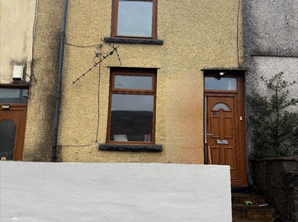 2 Bed Terraced House, Gwernllwyn Terrace, CF43