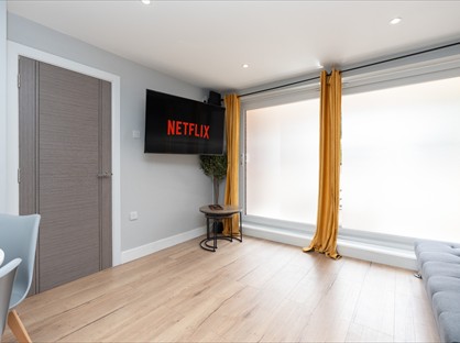 4 Bed Flat, Water Gardens, BH8