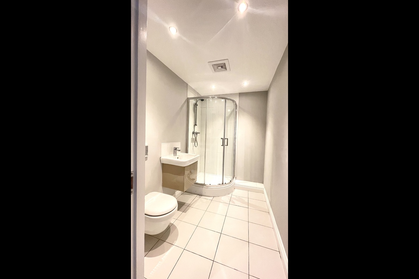 2 Bed Flat, Cuthbert Bank Road, S6 photo 3