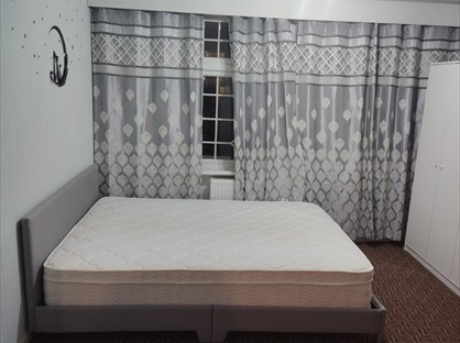 Room in a Shared House, Brecon Close, CR4