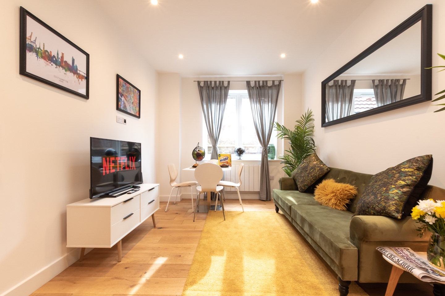 1 Bed Flat, Kings House, SO15, N1 7GU