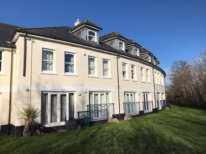 2 Bed Flat, Catchfrench Crescent, PL14