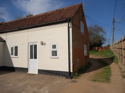 2 Bed End Terrace, Station Street, PE37