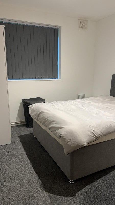 2 Bed Flat, Southport Close, CV3, N1 7GU