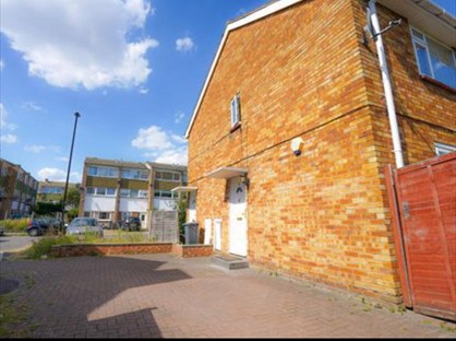 2 Bed Flat, Sonia Gardens, TW5