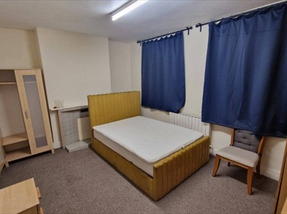 Room in a Shared House, Ley Street, IG1