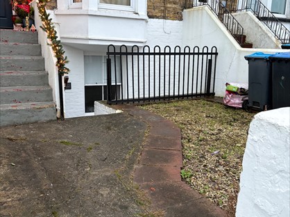 1 Bed Flat, Vale Road, CT11