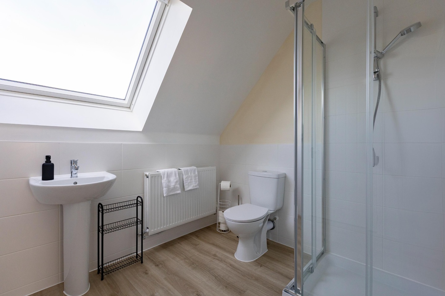 Additional image 5 of 3 Bed Semi-Detached House, Eskdale Drive Short Term Rental, OX11, N1 7GU